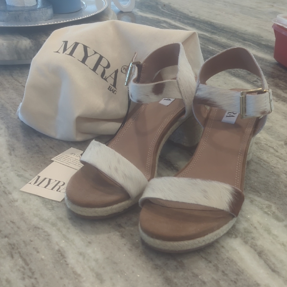 Myra Bag Tan and Cream Sandals